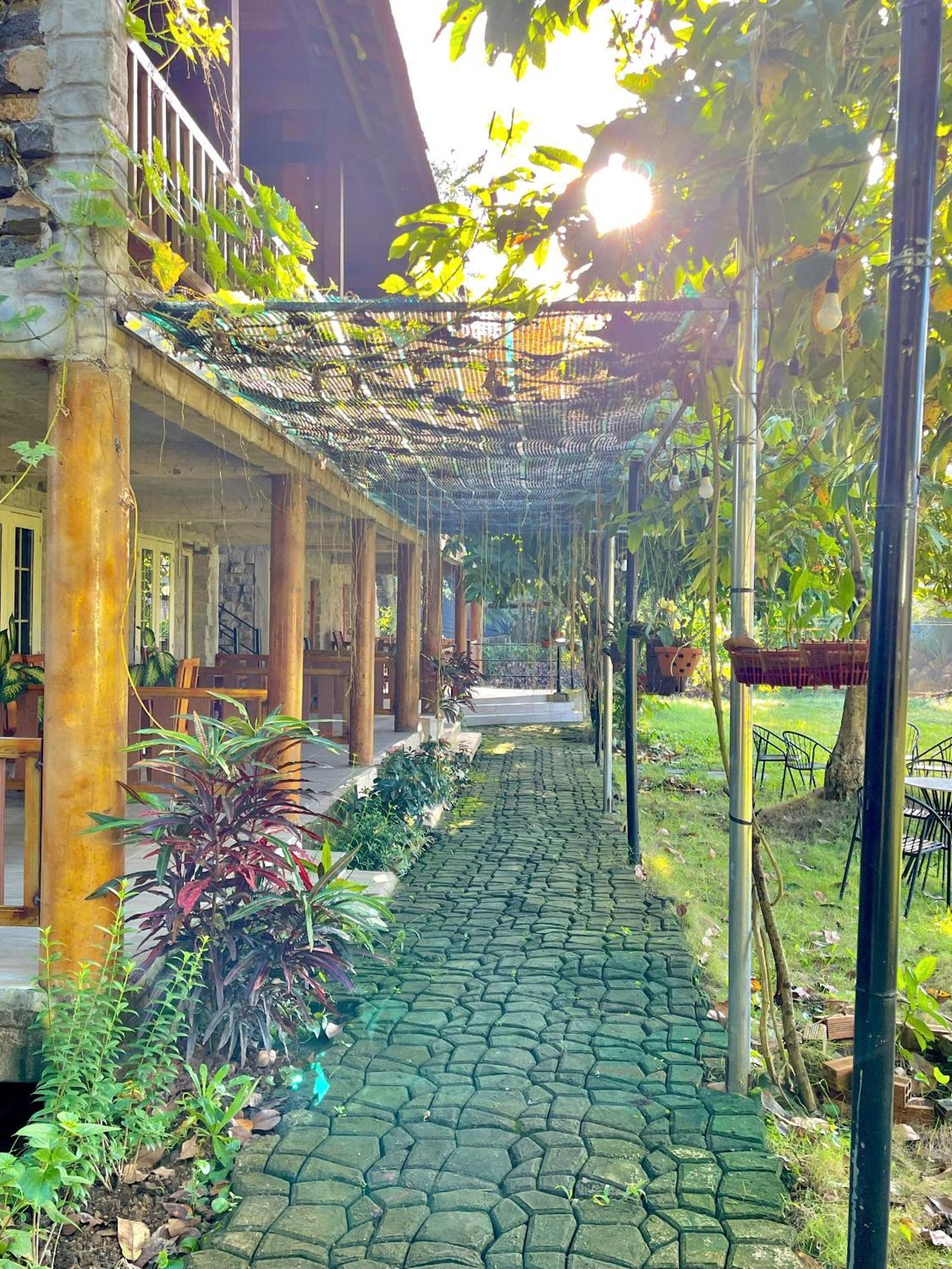 Lava Rock Viet Nam Lodge Anhfly Resort Nam Cat Tien Εξωτερικό φωτογραφία
